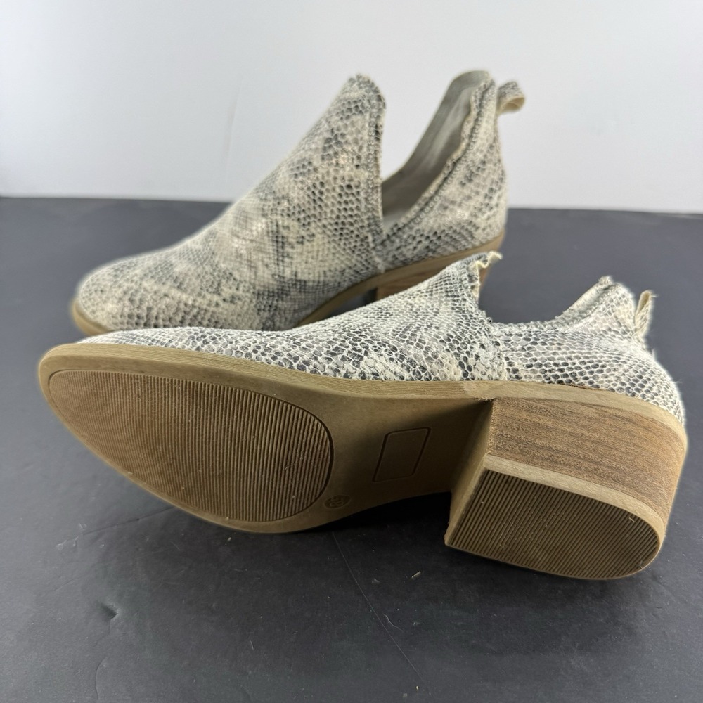 Very G Womens Size 8.5 Snakeskin Ankle Booties Cutout Western Low Heel Shoes - Picture 5 of 7